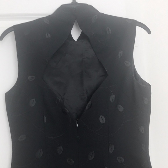🆕 CACHE Mandarin Collar Embroidered Leaf Black Shift Dress - Picture 4 of 4